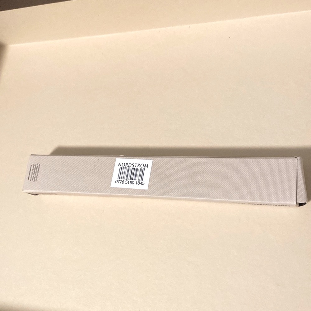 NIB [Burberry] Luxe Lip Definer Shaping Pencil & Sharpener in Bright Plum No. 7 - Picture 13 of 16